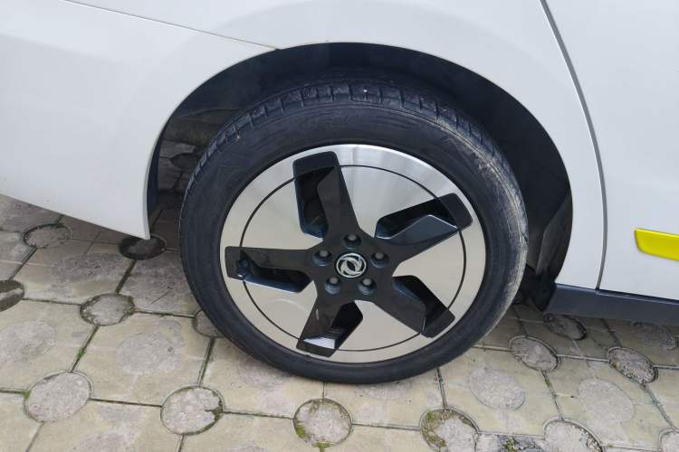 Used Dongfeng Aeolus E70 2023 Revised PRO Smart Drive Version
