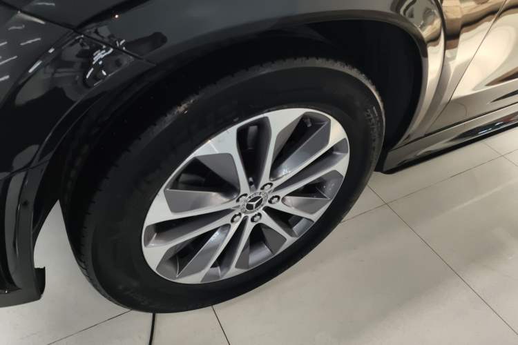 Used Mercedes-Benz GLE 2022 GLE 350 4MATIC Stylish Model Left Front Wheel Hub