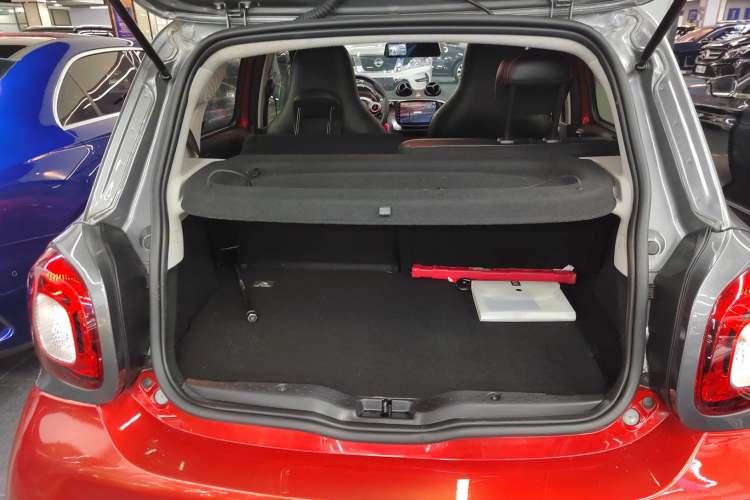 Used smart forfour 2016 1.0L 52 kW Passion Edition