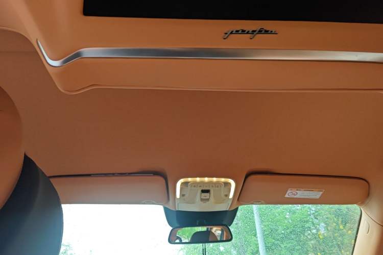 Used Mercedes-Benz V-Class  Headliner