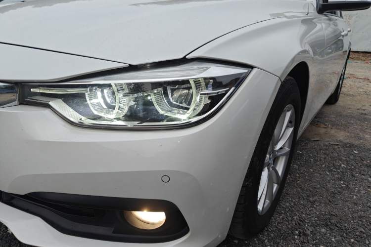 Used BMW 3 Series 2016 316i Fashion Model