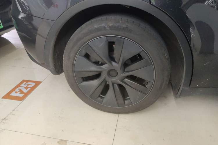 Used Tesla Model Y 2024 Rear-Wheel-Drive Version
