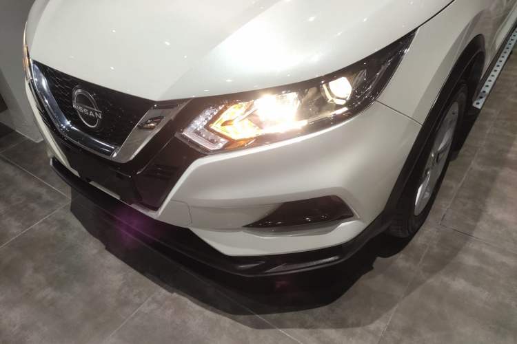 Used Nissan Qashqai 2023 Classic 2.0L CVT XV Comfort Edition Left Front Headlight