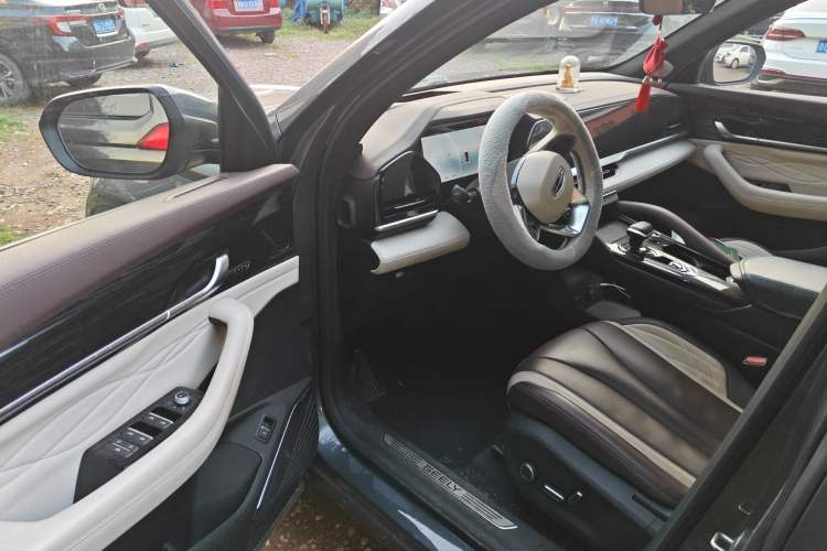 Used Geely Auto Monjaro L 2024 2.0TD High-Power Automatic Two-Wheel Drive Skyline Edition