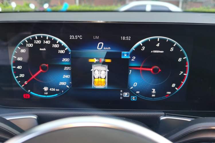 Used Mercedes-Benz GLB 2023 Refreshed GLB 200 Dynamic Edition Instrument Cluster