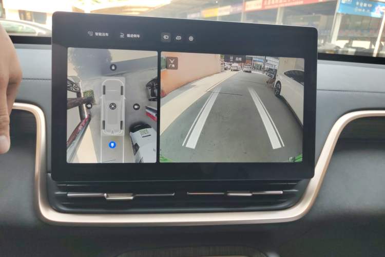 Used Dongfeng eπ eπ008 2024 210Max Range-Extended Version 6 Seats