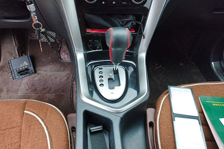 Used Venucia T70X 2016 2.0L CVT SmartFun Sport Edition
