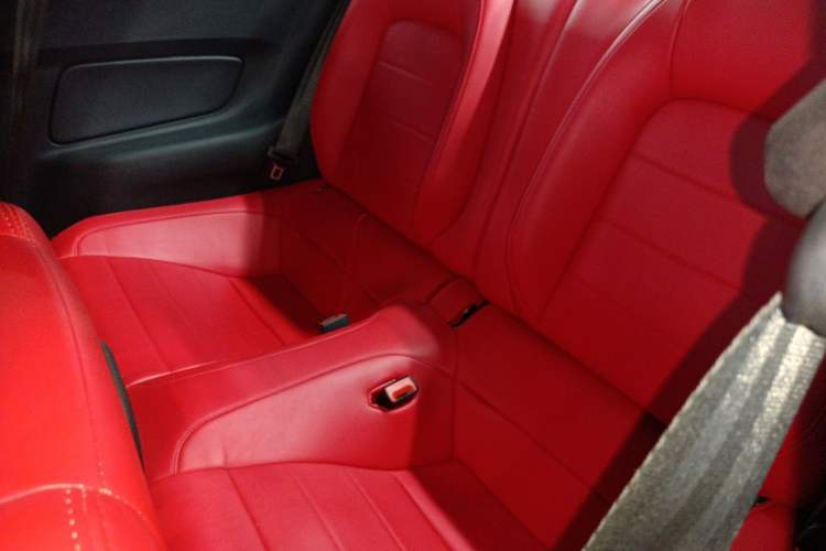 Used Ford Mustang 2019 2.3T Automatic Hardtop Base Version U.S. Specification