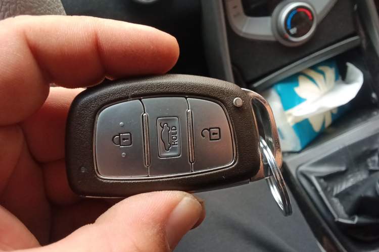 Used Hyundai Elantra (5th Generation / Langdong) 2015 1.6L Manual Leading Model Vehicle Key