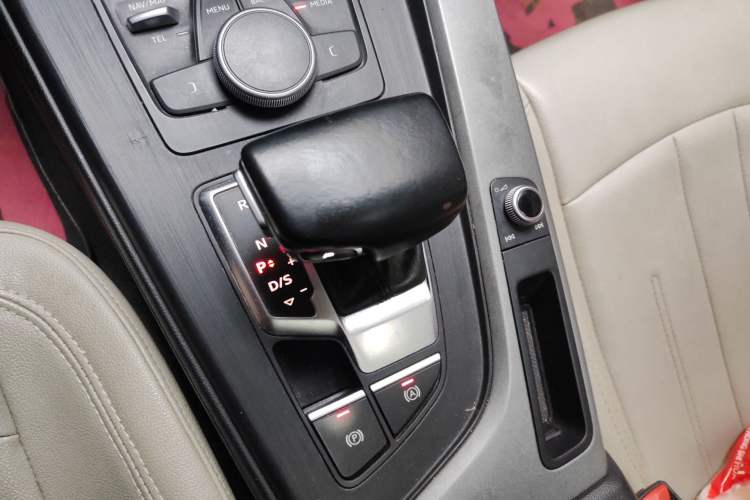 Used Audi A4L 2018 30th Anniversary Edition 40 TFSI Trendy Model