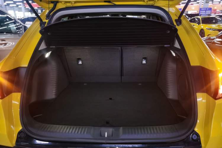 Used Honda ZR-V 2022 1.5T CVT Deluxe Edition Trunk