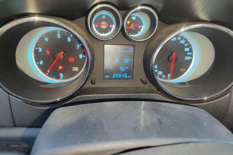 Used Changan CS35 2015 1.6L Automatic Luxury Model China IV Standard
