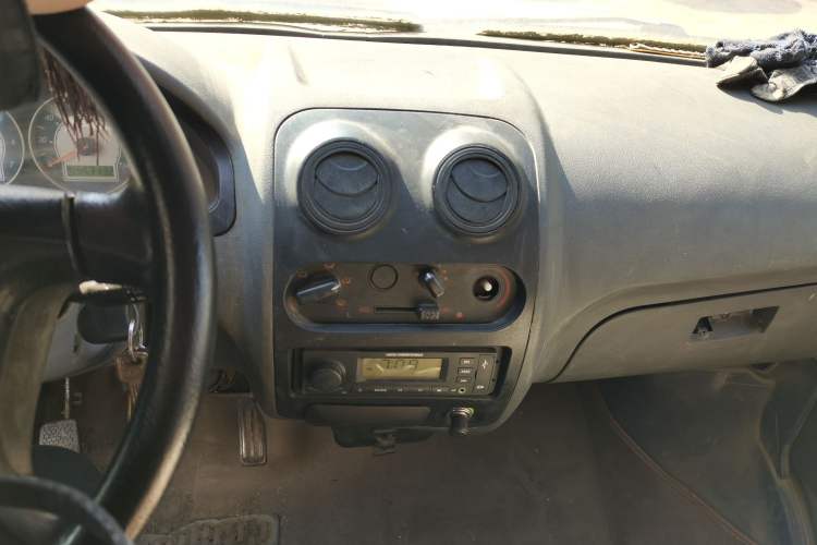 Used FAW Jiabao V52 2011 1.0L Practical Version LJ465QE1