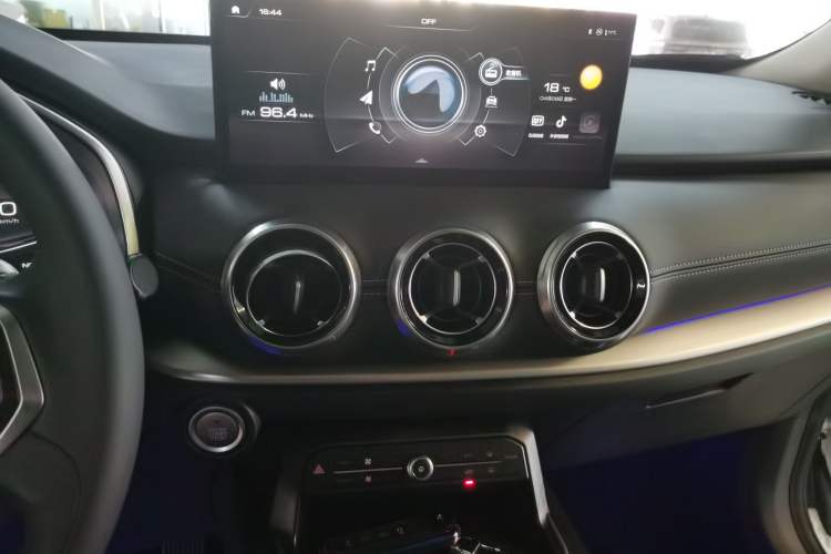 Used Wey VV6 2021 2.0T Two-Wheel Drive Smart Plus