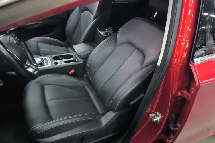 Used Roewe i6 New Energy 2017 45T Hybrid Connect & Smart Enjoyment Edition
