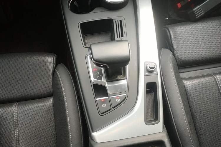 Used Audi A4L 2022 40 TFSI Fashion Dynamic Model
