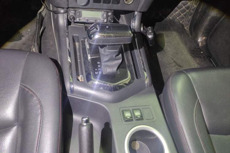 Used Dongfeng Ruichi 6 2020 2.3T Automatic All-Wheel Drive Diesel Luxury Version China VI Standard M9T