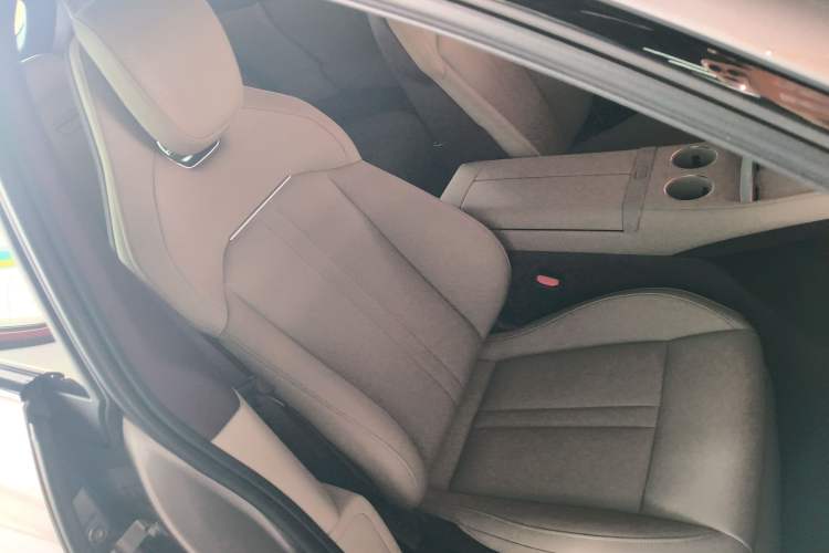 Used Xiaomi Auto YU7 2025 Ultra-Long Range All-Wheel Drive Pro Version Right Front Seat