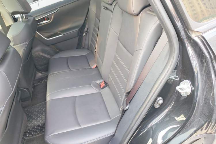 Used Toyota RAV4 2023 2.0L CVT Two-Wheel Drive Fashion Plus Edition