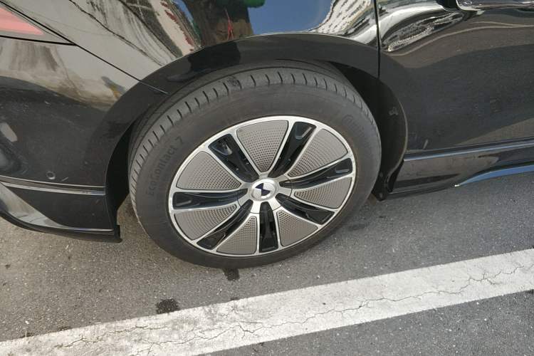 Used Denza Z9GT 2024 1100 4x4 Max First Edition Right Rear Wheel Hub