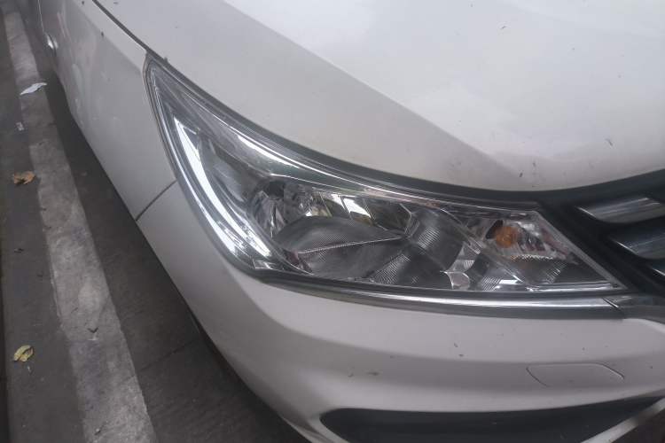 Used Baojun 310 2016 1.2L manual Comfort trim level