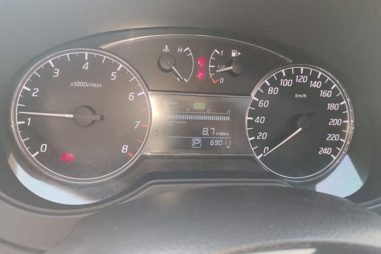 Used Nissan Tiida 2016 1.6L CVT Cool Dynamic Edition Instrument Cluster