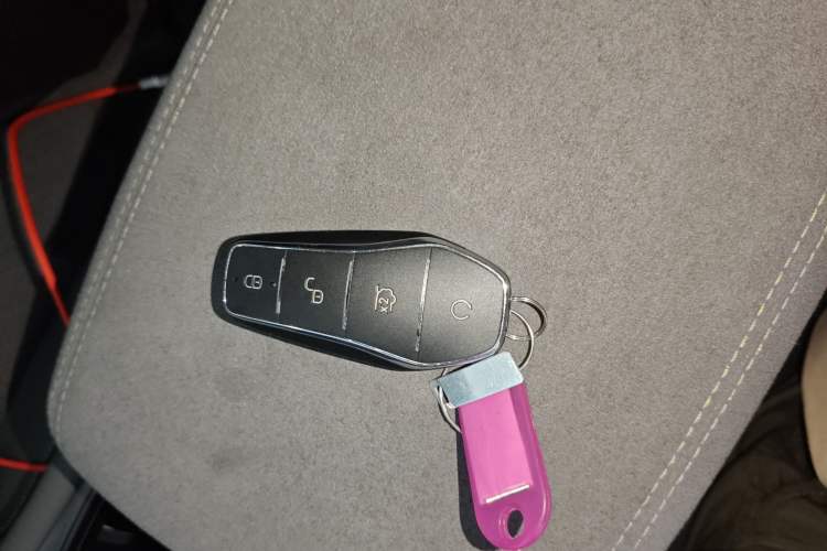 Used BYD Song L EV 2025 Intelligent Driving Version 602 km Range LiDAR-equipped All-Wheel-Drive Type