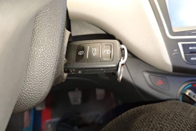 Used Chevrolet Sail 2015 Sail 3 1.5L Manual with Ideal Sunroof Edition
