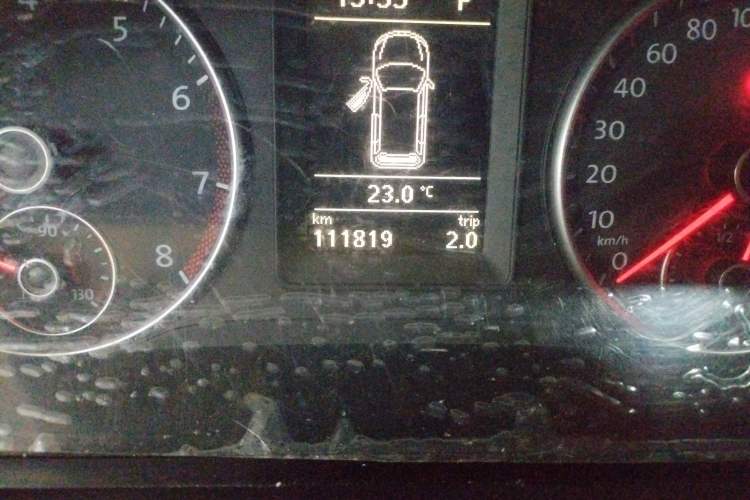 Used Volkswagen Touran 2011 1.4T DSG ZhiZhen Edition 7-Seater
