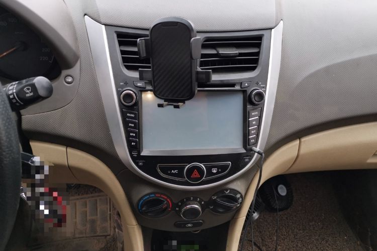 Used Hyundai Verna (older generation) 2010 Sedan 1.4L Manual Comfort GS
