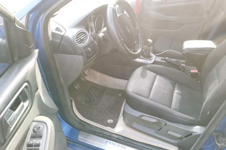 Used Ford Focus 2012 Hatchback Classic 1.8L Manual Fashion Edition