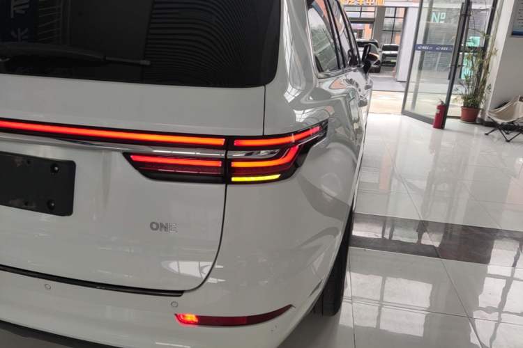 Used Li Auto ONE 2020 Extended-Range 6-Seater Version Right Rear Taillight