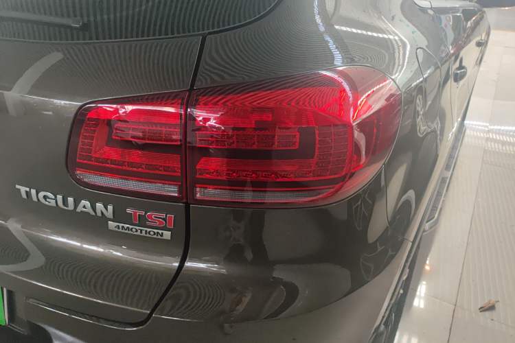 Used Volkswagen Tiguan L 2015 2.0 TSI Automatic All-Wheel Drive Luxury Edition