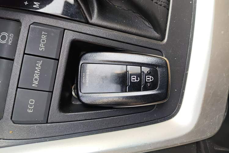 Used Toyota RAV4 2020 2.0L CVT Two-Wheel Drive Fashion Edition