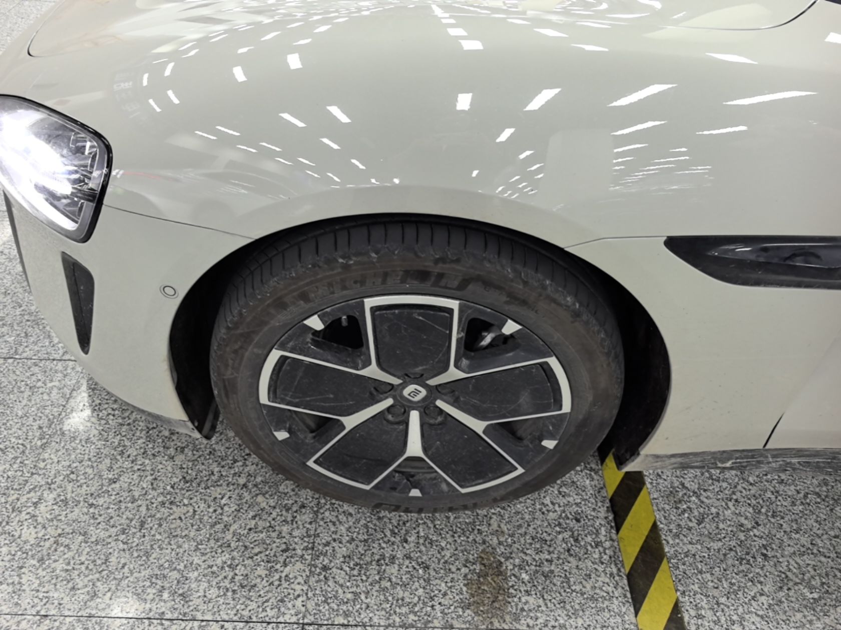 Xiaomi Auto SU7 2024 Rear-Drive Ultra-Long Range Advanced Pro-Level Intelligent Driving Version — снимка 10