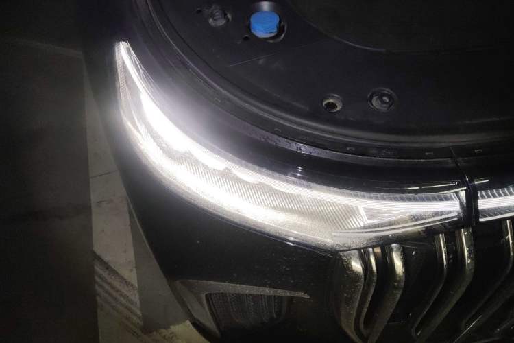 Used VOYAH Dream 2022 Low-Carbon Edition Dream+ Smart Enjoyment Package Right Front Headlight