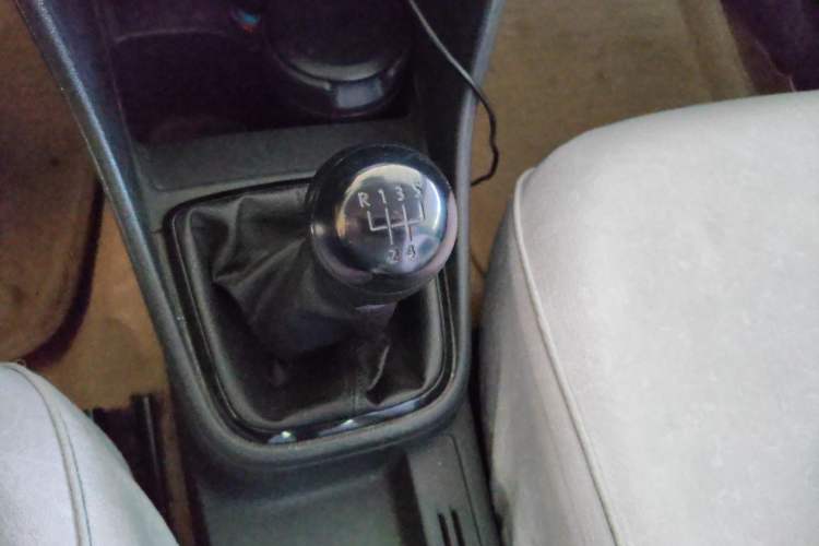 Used Volkswagen Jetta 2013 1.6L Manual Fashion Edition
