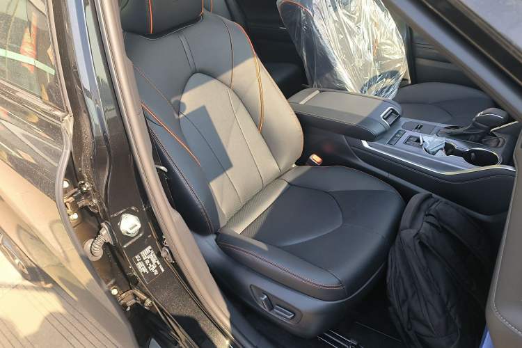 Used Toyota Crown Kluger 2026 Model 2.5L HEV All-Wheel-Drive Luxury Edition