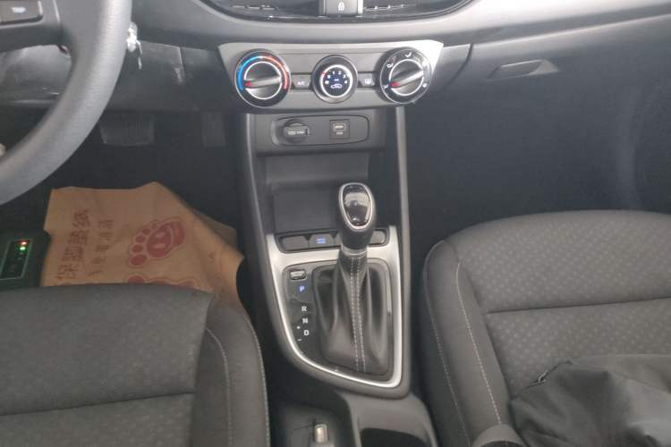 Used Hyundai Celesta 2017 1.6L Automatic Enjoyment Version GLS