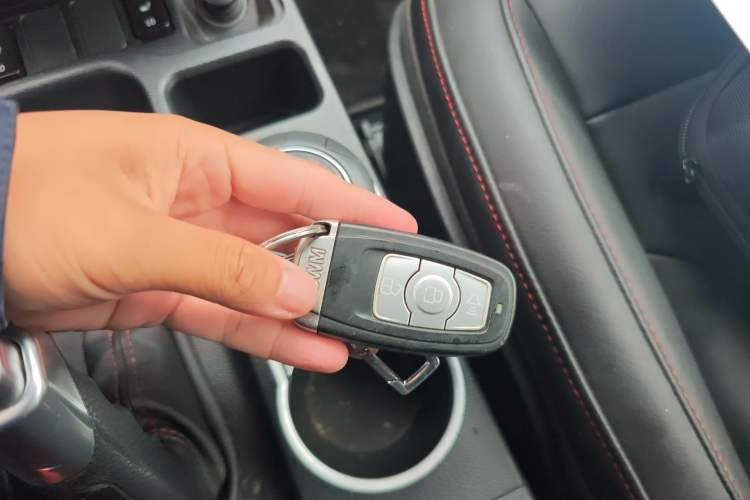 Used Haval H6 2015 Revised Version Sport Edition 1.5T Manual Transmission Two-Wheel Drive Elite Grade