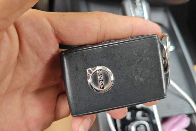 Used Volvo XC60 2019 T5 4x4 Smart Edition China V Standard Vehicle Key