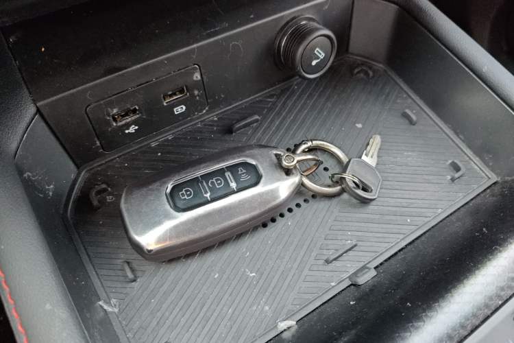 Used JMC DaDao 2024 Gantaner 2.3T Diesel Automatic 4x4 Boundless Edition
