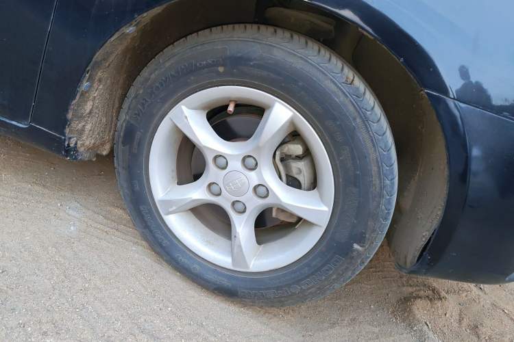 Used Geely Auto Classic Emgrand 2013 Sedan 1.8L Manual Elite CNG Model