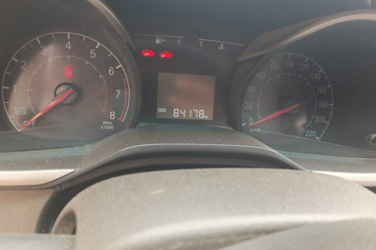 Used Chevrolet Monza 2019 320T Manual Xinxin Edition China VI Odometer Close Up