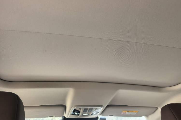 Used Wey VV5 2019 Upgraded Model 2.0T Two-Wheel Drive Ultra-Luxury Version China V Standard
