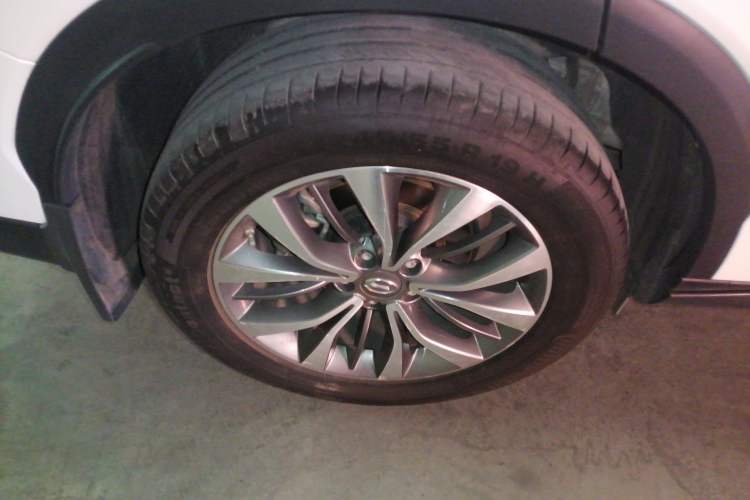 Used GAC Trumpchi GS8 2017 320T Two-Wheel Drive Luxury Smart Connectivity Version (7 Seats)