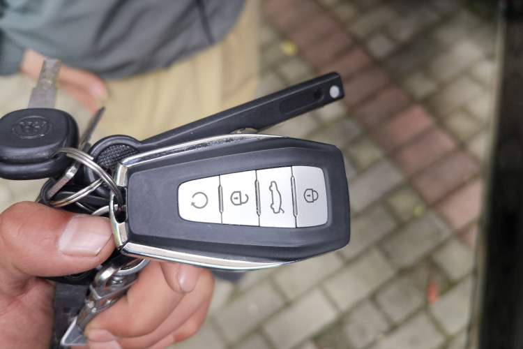 Used Geely Auto Monjaro L 2025 Dongfang Yao 2.0TD Automatic Lanxing Edition
