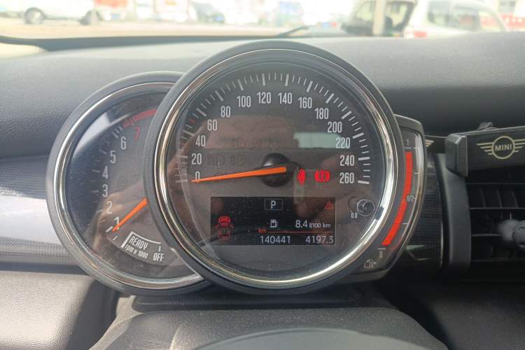 Used MINI 2018 1.5T COOPER Classic Edition Five-Door Version Instrument Cluster