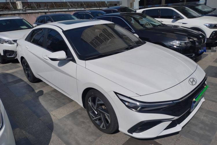 Used Hyundai Elantra 2023 1.5L CVT LUX Prestige Edition