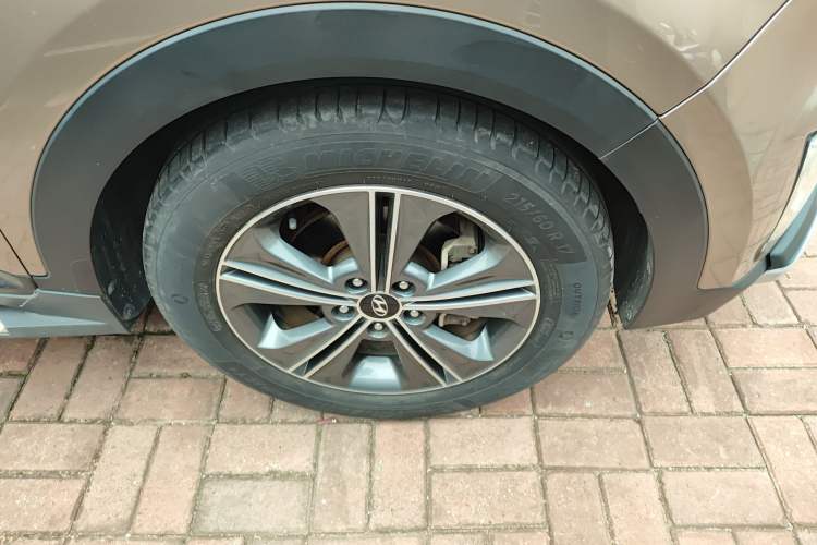 Used Hyundai ix25 2015 2.0L Automatic Two-Wheel Drive Intelligent GLS
